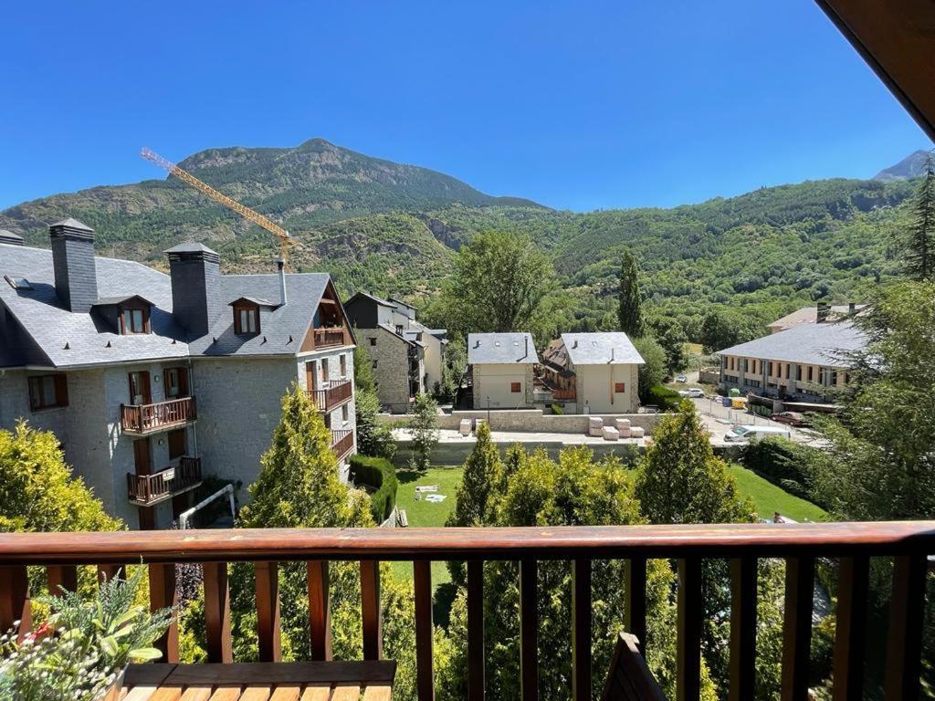 Apartamento Pico De Alba Benasque Zewnętrze zdjęcie