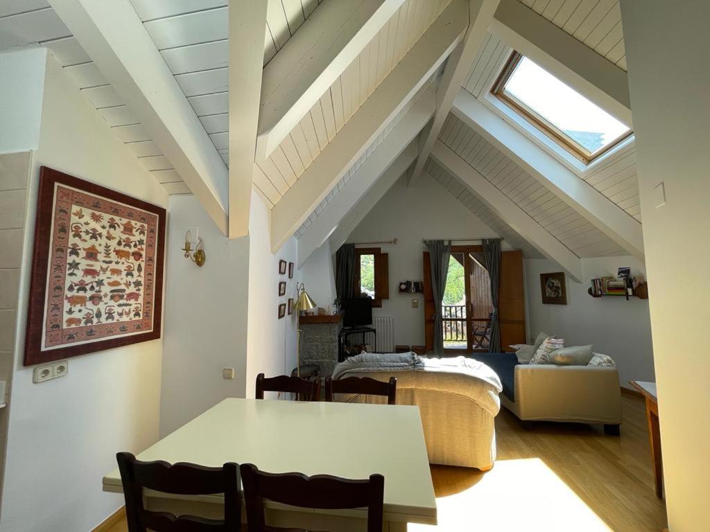 Apartamento Pico De Alba Benasque Zewnętrze zdjęcie